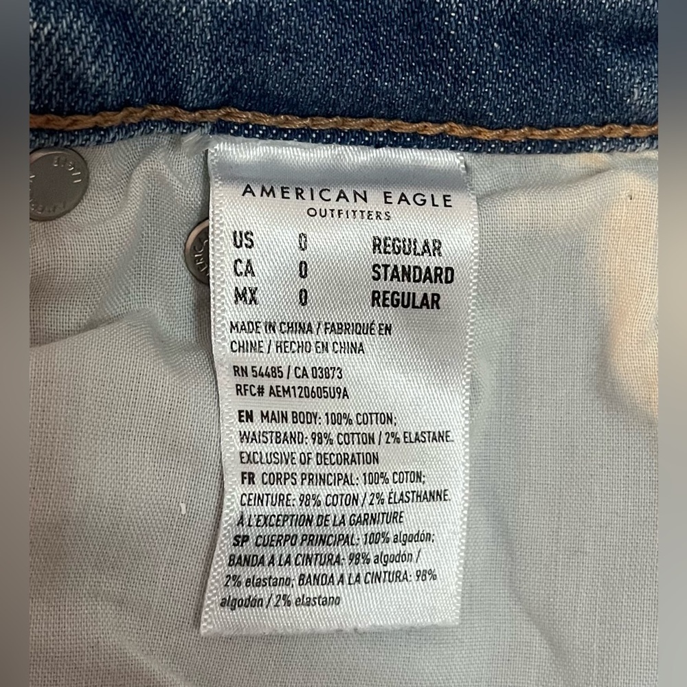 American Eagle 100% Cotton Ripped Relaxed Fit Plaid Patch Jeans Size 0 - Picture 7 of 8